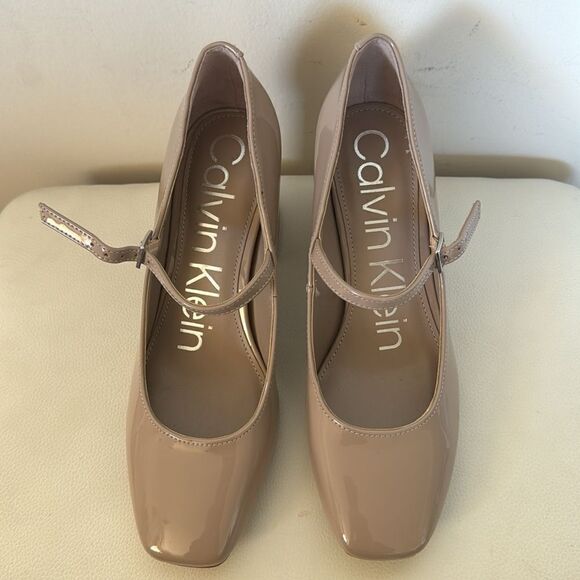 Calvin Klein Jatlee Block Heel Pump - Picture 6 of 6